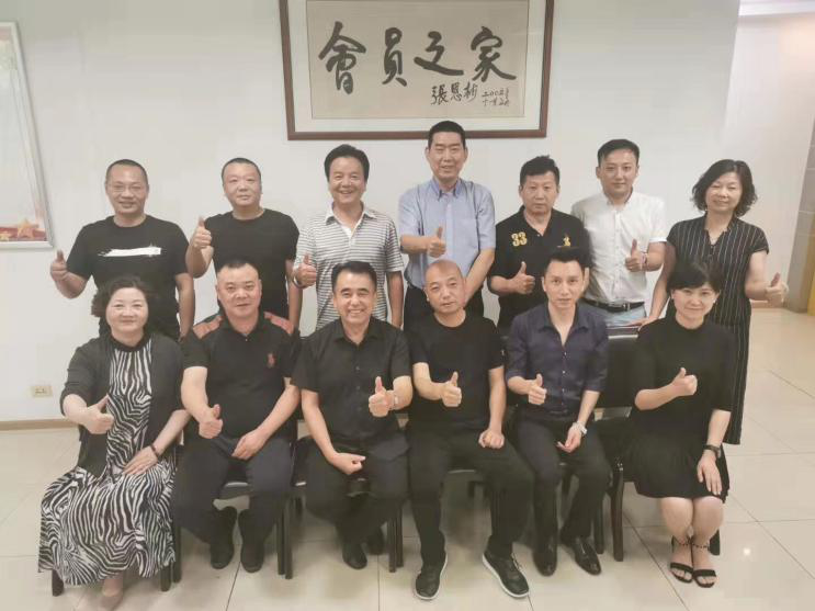 我省首個專家?guī)煺匠闪?，今泰裝飾工程經(jīng)理受(圖1)